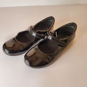 CHILDREN'S PLACE girl's leather dress shoe with cutout flowers size 4